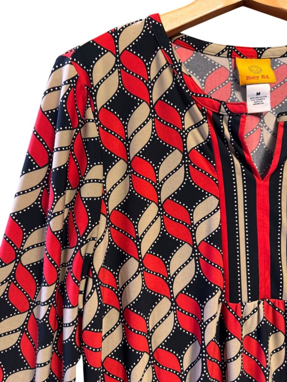 Ruby Rd. Geometric Print 3/4 Sleeve Tunic Top - M - Picture 5 of 11